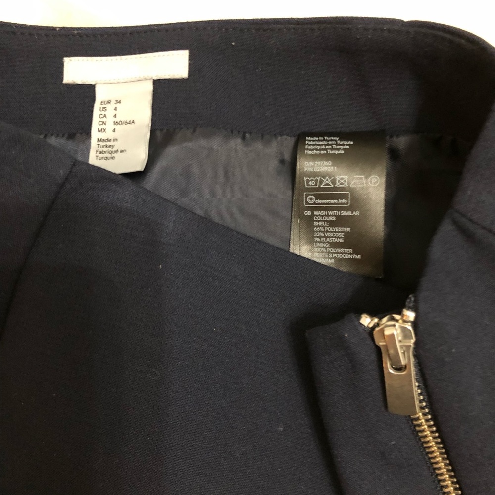 H&M Navy Skirt - Picture 2 of 3